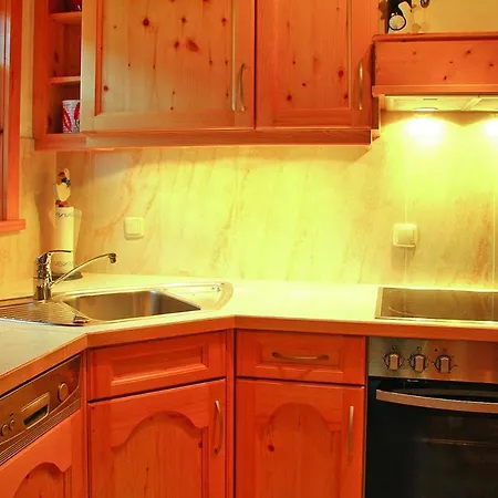 Holiday Home, كريمل