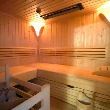 بيت للعطل Holiday Home,