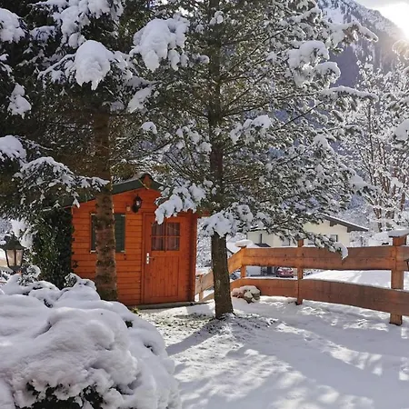 בית נופש Holiday Home, קרימל